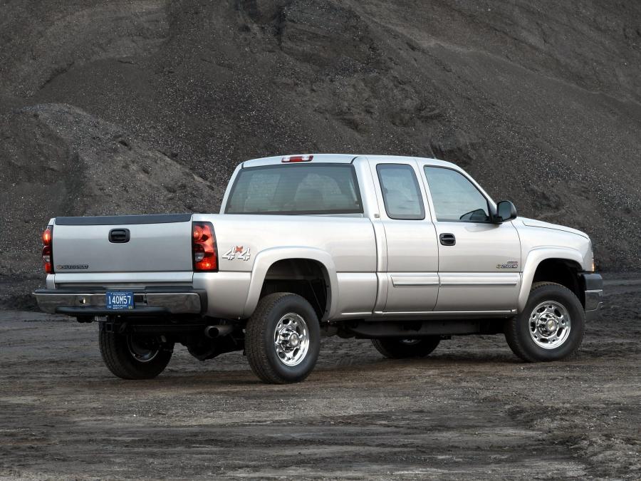  Chevrolet Silverado 2500 HD Extended Cab 2002 года  (фото 4 из 7)